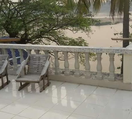Kaupjai Guesthouse Ban Houayxay Exterior photo